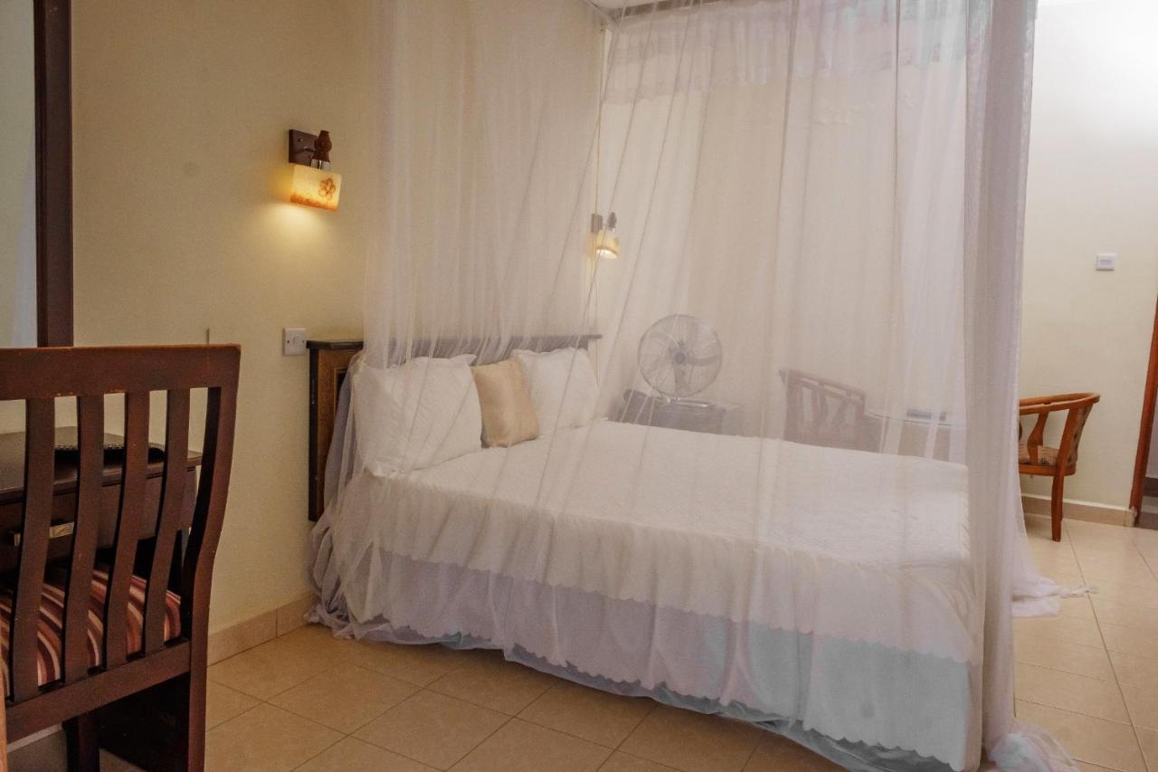 Tristar Hotel Kampala Exterior photo