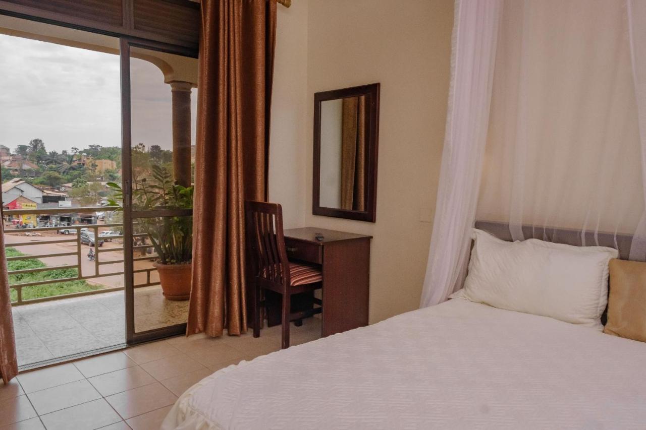Tristar Hotel Kampala Exterior photo