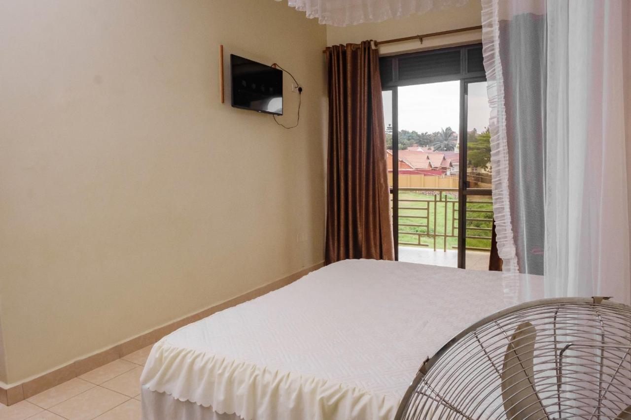 Tristar Hotel Kampala Exterior photo