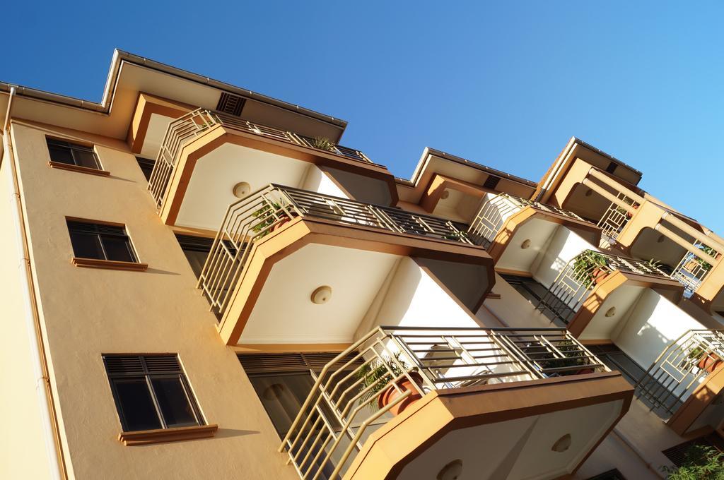 Tristar Hotel Kampala Exterior photo