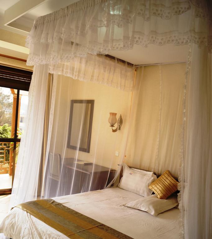 Tristar Hotel Kampala Exterior photo
