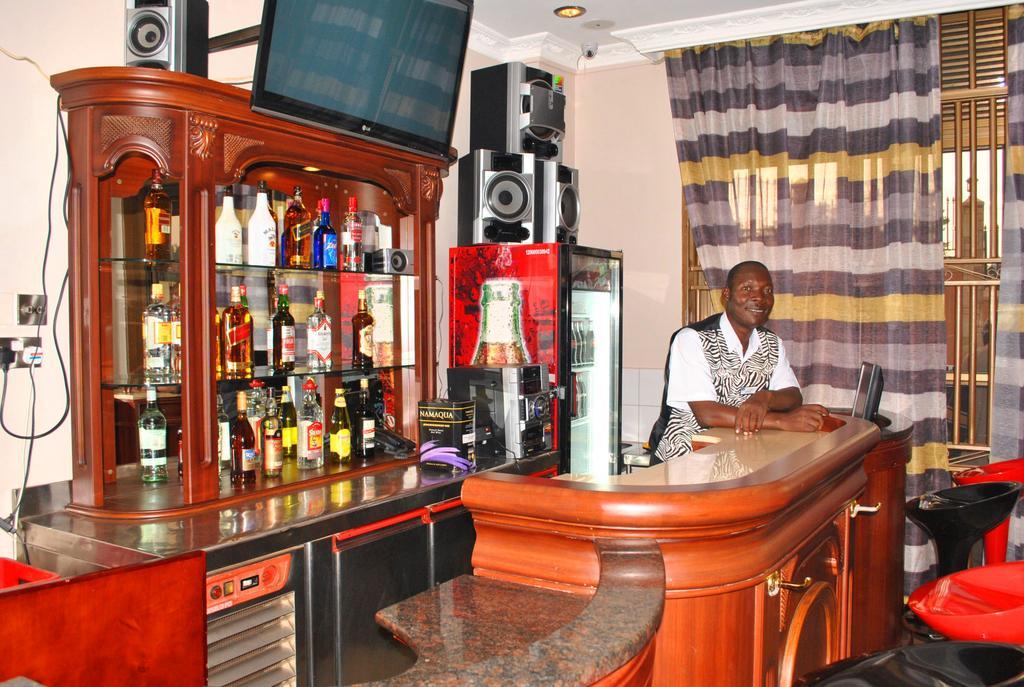 Tristar Hotel Kampala Exterior photo