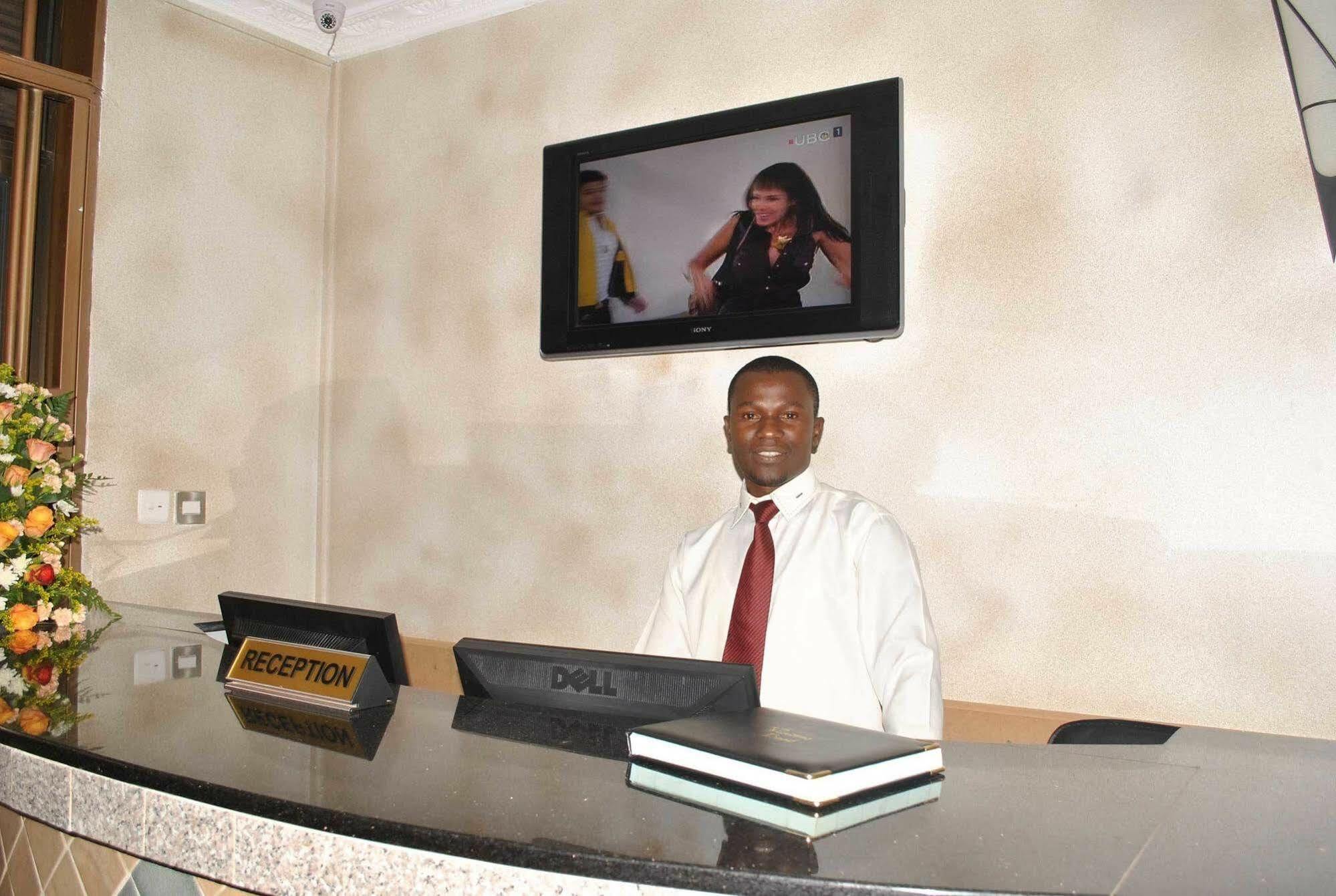 Tristar Hotel Kampala Exterior photo